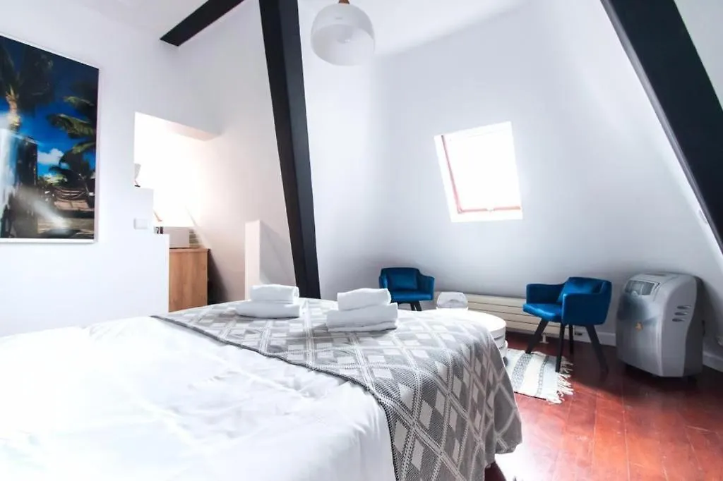Cia - Avenue Hoche Studio Paris
